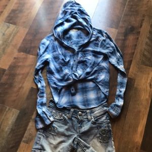 Hollister crop flannel. Size S